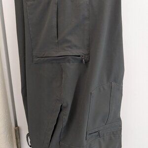 REI Pants Slacks Trousers, gray polyester-Spandex, women's 8 Petite, never worn